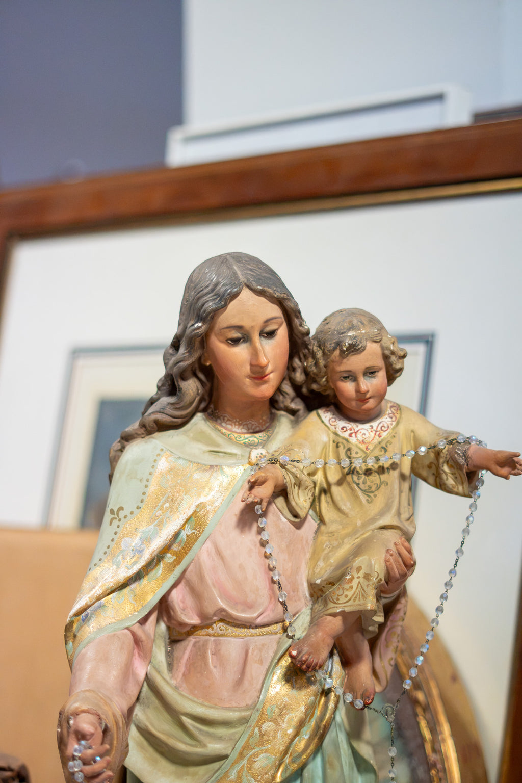 Virgen del Rosario con el Niño – Olot, S.XX
